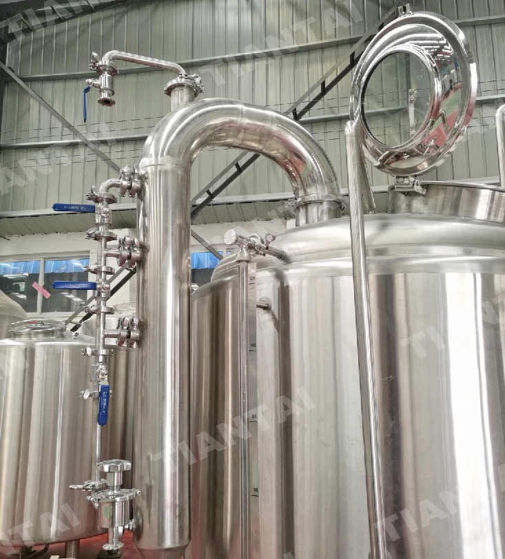 <b>Steam condenser in microbrewery</b>